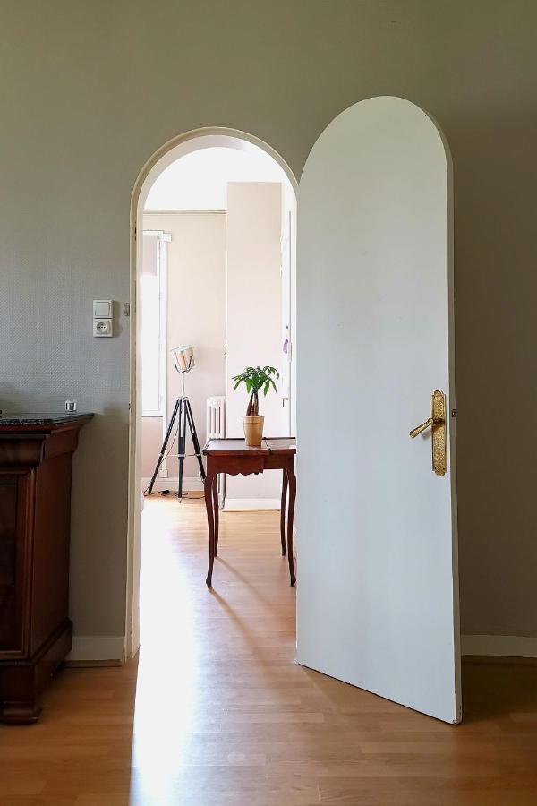 Chambres D'Hotes La Maison Blanche Saint-Junien Zewnętrze zdjęcie