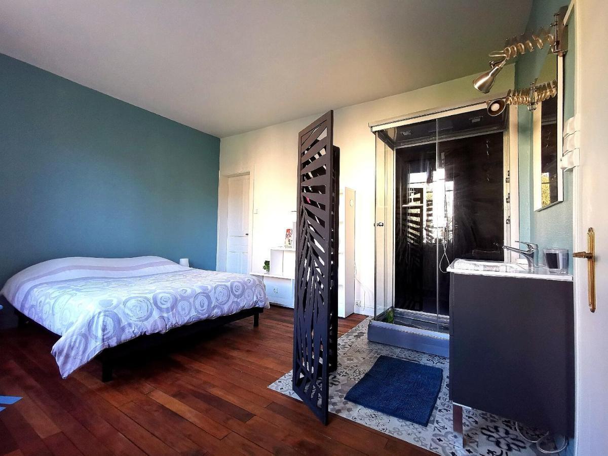 Chambres D'Hotes La Maison Blanche Saint-Junien Zewnętrze zdjęcie