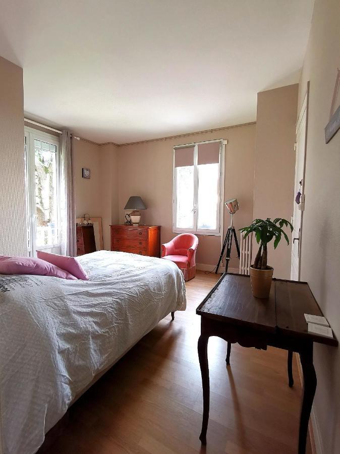Chambres D'Hotes La Maison Blanche Saint-Junien Zewnętrze zdjęcie