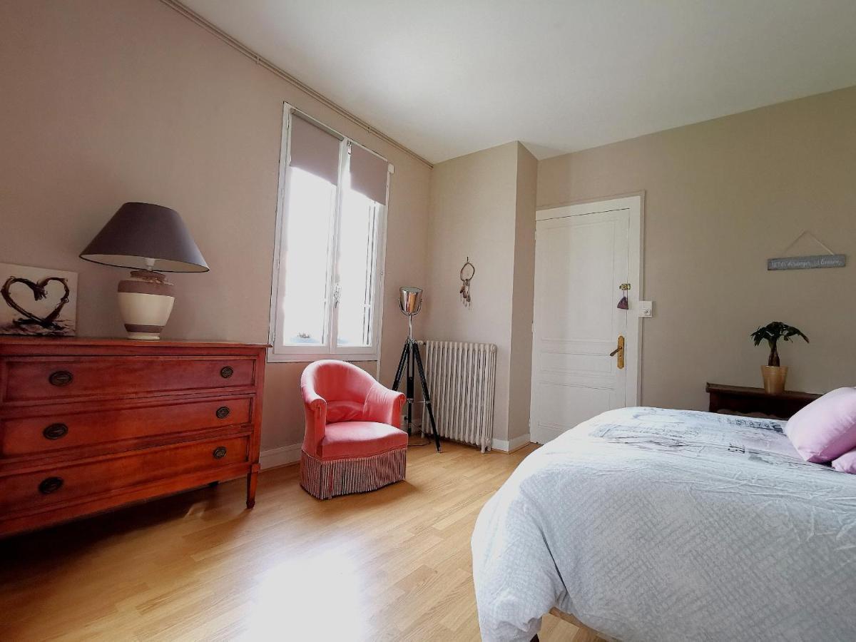 Chambres D'Hotes La Maison Blanche Saint-Junien Zewnętrze zdjęcie