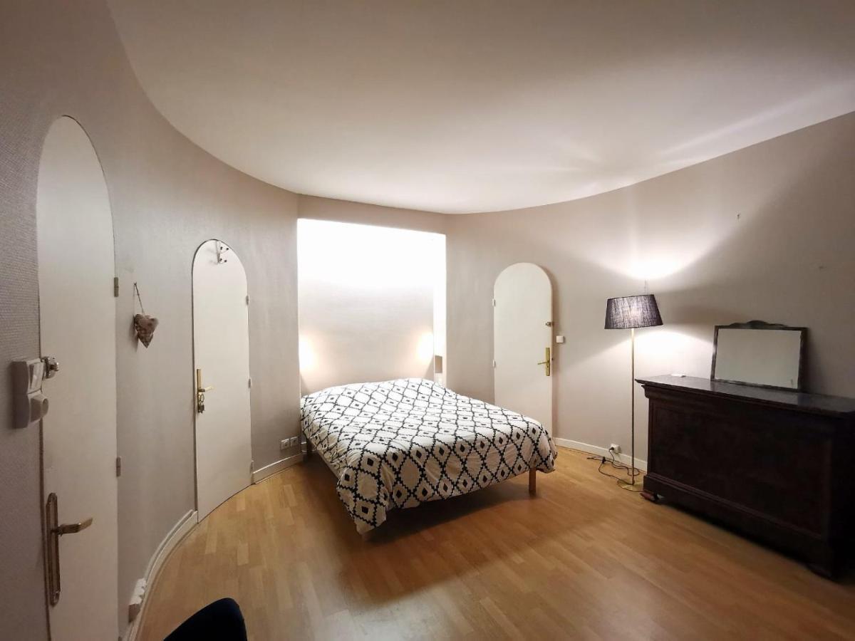 Chambres D'Hotes La Maison Blanche Saint-Junien Zewnętrze zdjęcie