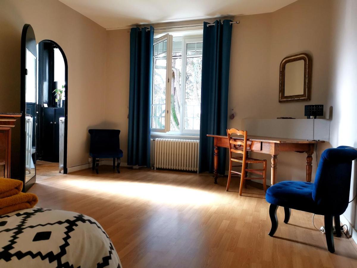 Chambres D'Hotes La Maison Blanche Saint-Junien Zewnętrze zdjęcie